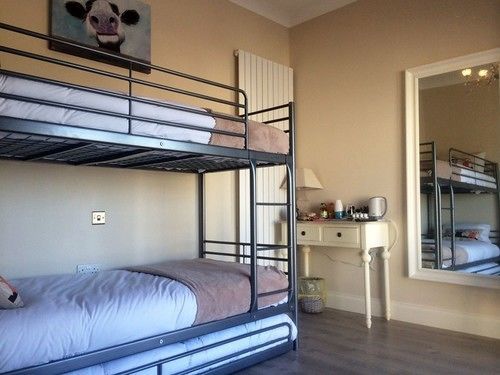 レッドヒル アコモデーション ブリストル エアポート Bed & Breakfast エクステリア 写真